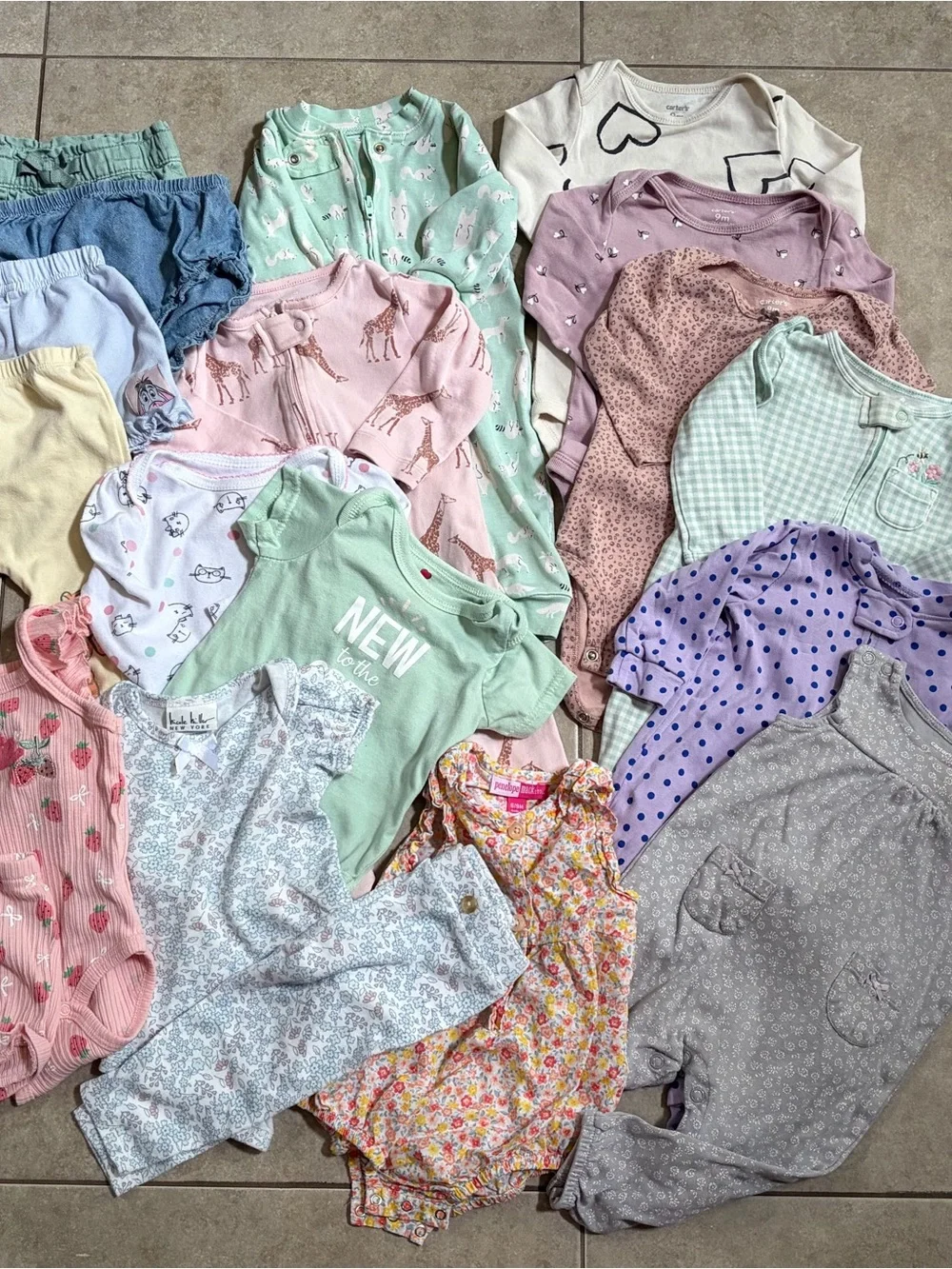 Lot Of 19 Baby Girl 6-9 Month Clothing Bundle Pajamas Shorts Sets Onesies